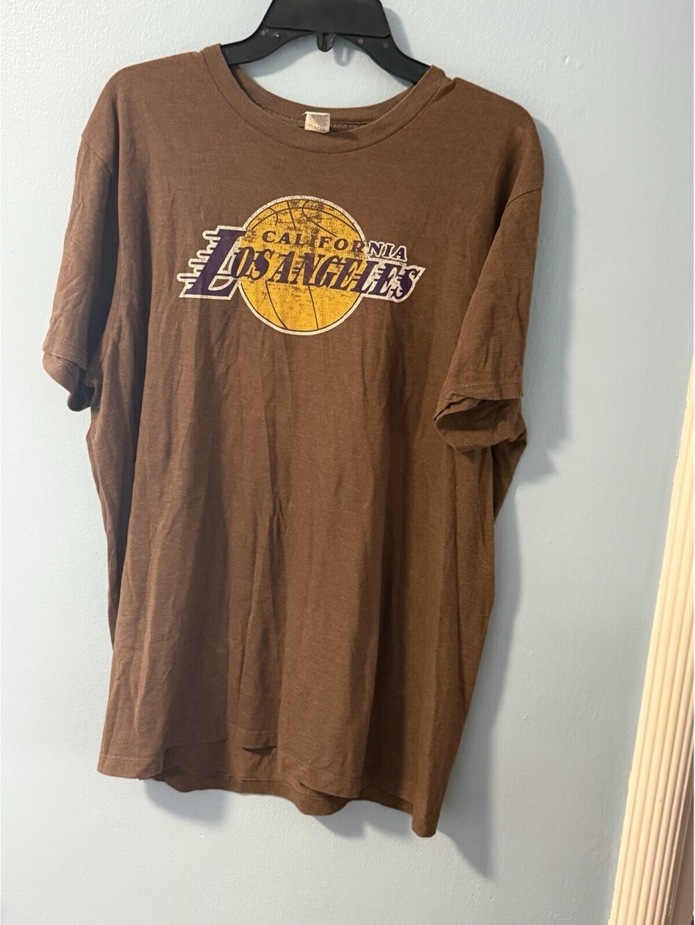 Los Angeles California "Lakers" Themed Souvenir tee shirt Yellow XXL